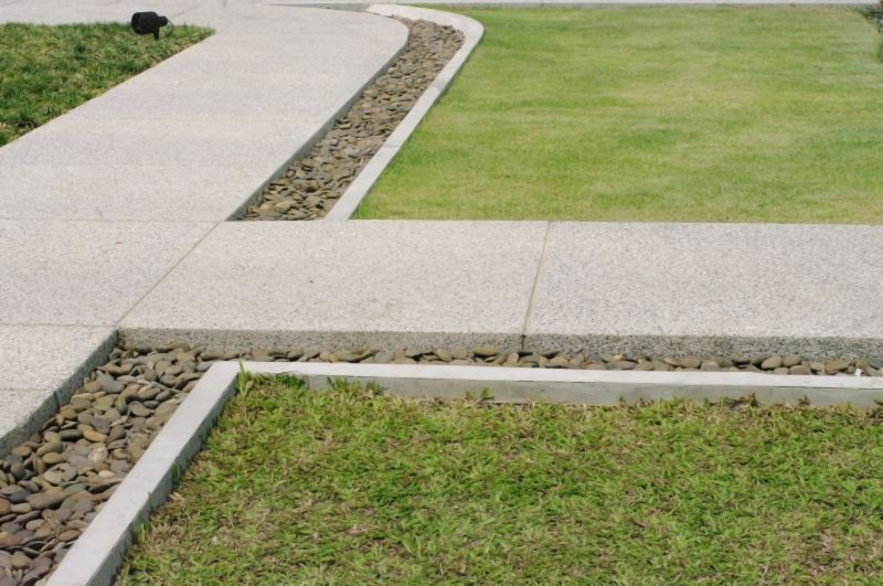 Concrete Landscape Edging